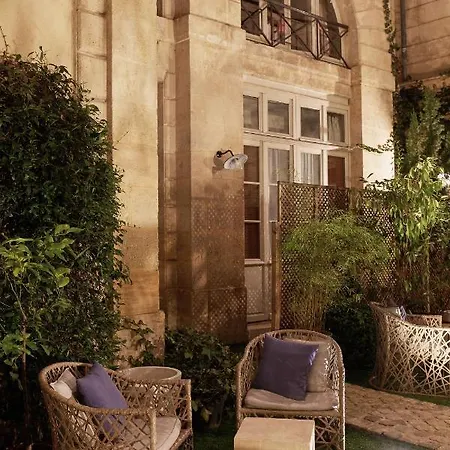 מלון דירות L'apparthotel Particulier 2*