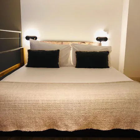 מלון דירות L'apparthotel Particulier 2*